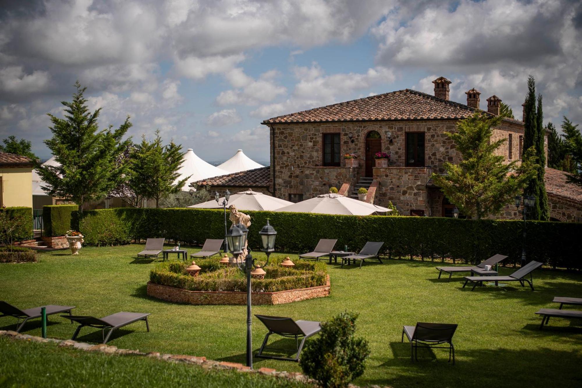Poggio Paradiso & Resort Montefollonico